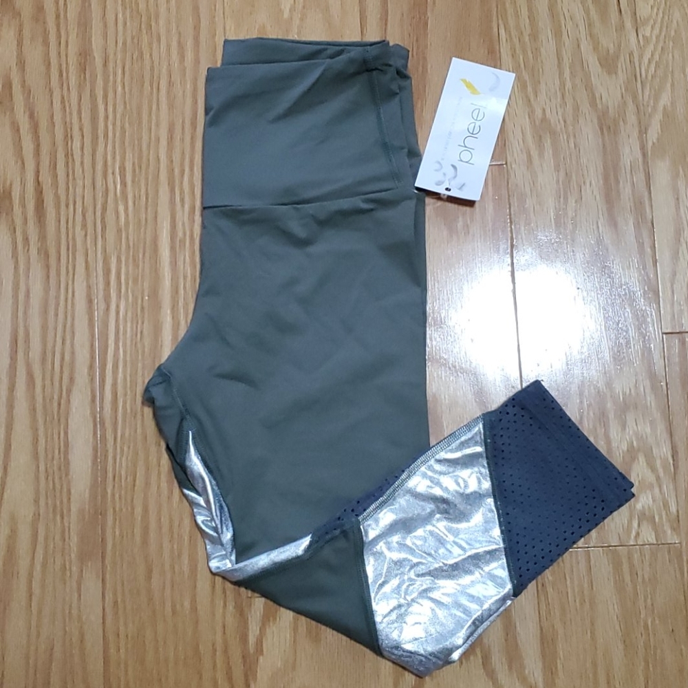 Pheel glow crop high waist leggings